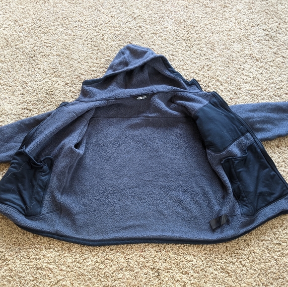 The Northface men's zip up jacket - Picture 4 of 6